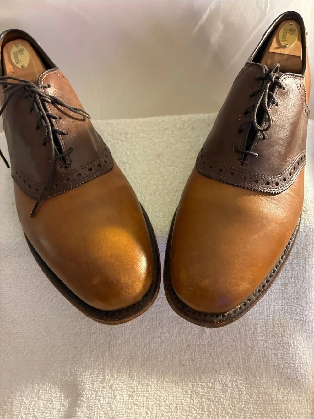 Allen Edmonds Shelton 2.0 2-Tone Tan & Dark Brown Leather Derby Shoes